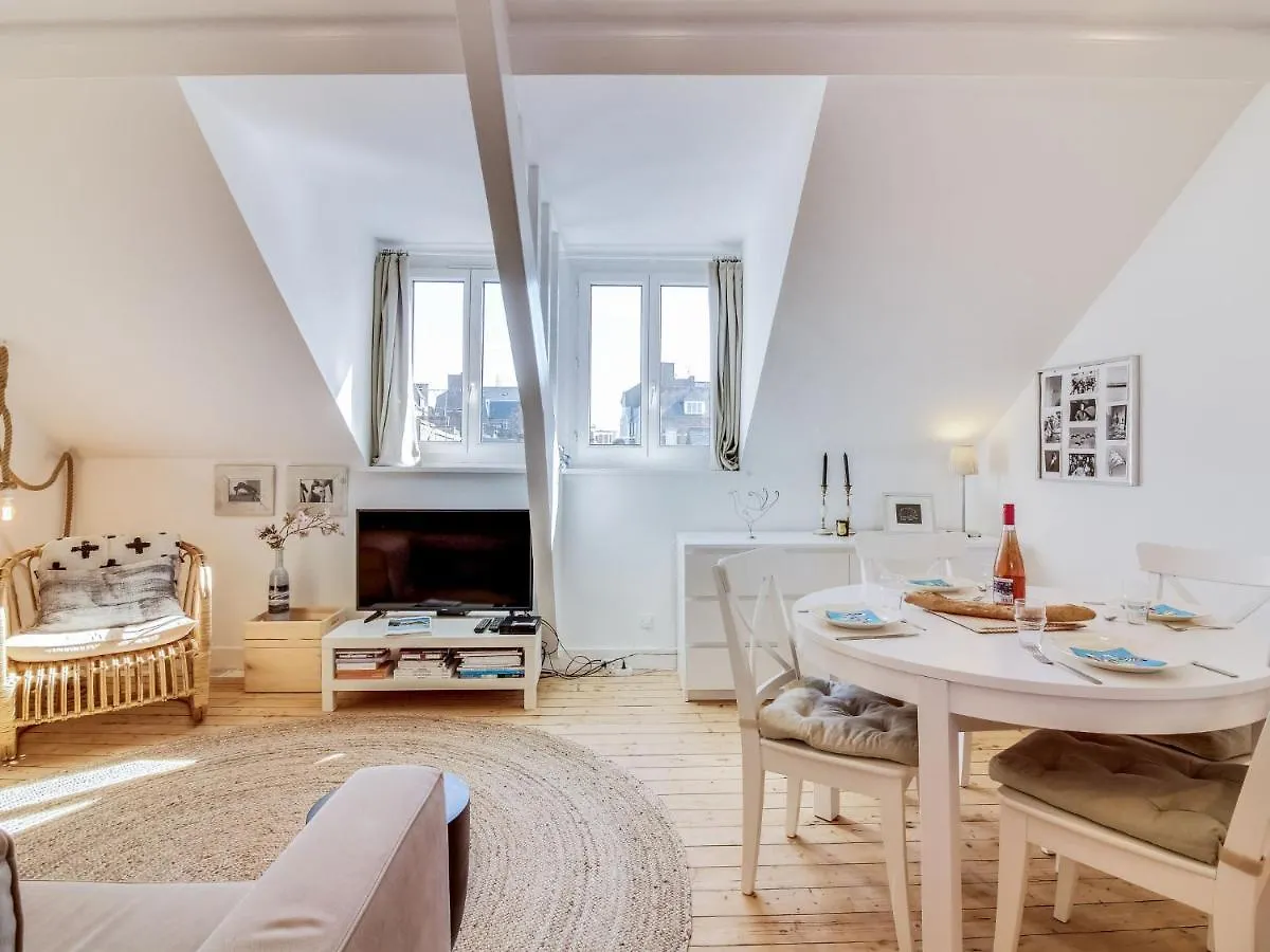 Apartment La Mansarde Dinard